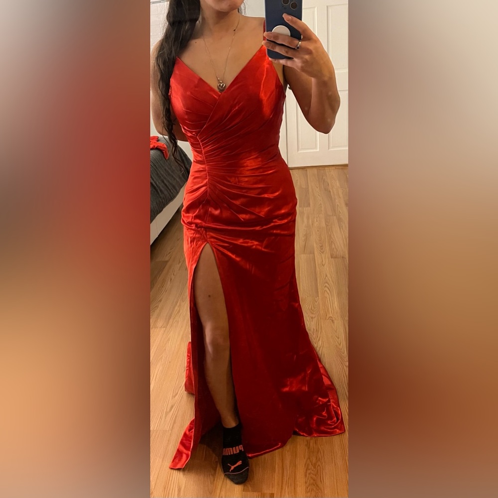 Red Dress - Picture 1 of 2